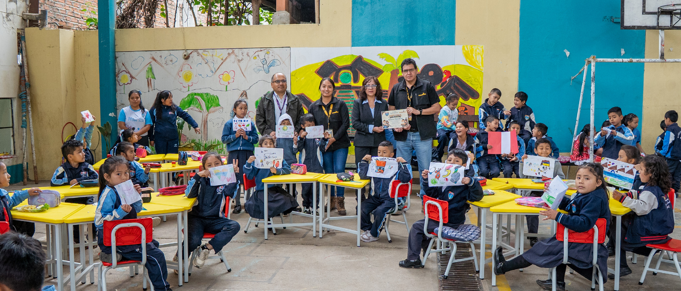 Poderosa dona mobiliario a institución educativa del distrito de Pataz