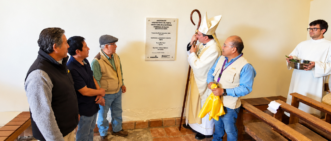 Minera Poderosa entrega restauración de la Iglesia de Quiches en Áncash