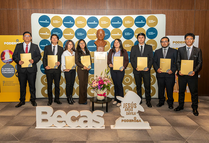 Entrega de Becas Jesús Arias Dávila: apostando por el talento y el futuro