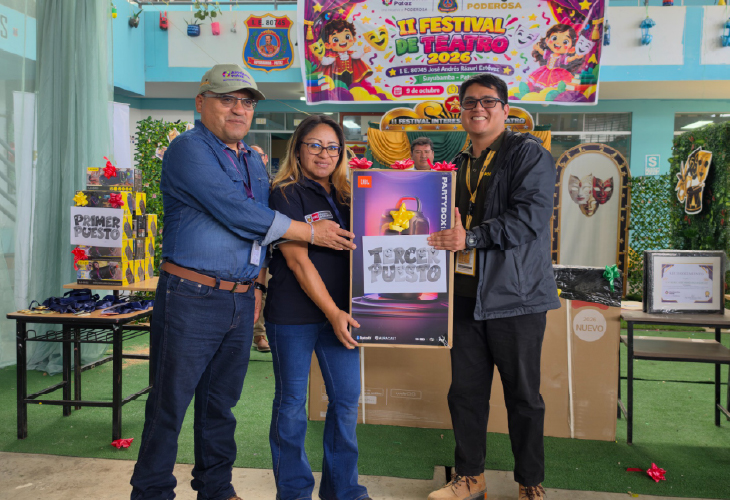 Compañía Minera Poderosa promueve la identidad cultural y el talento en el II Festival del Teatro Escolar