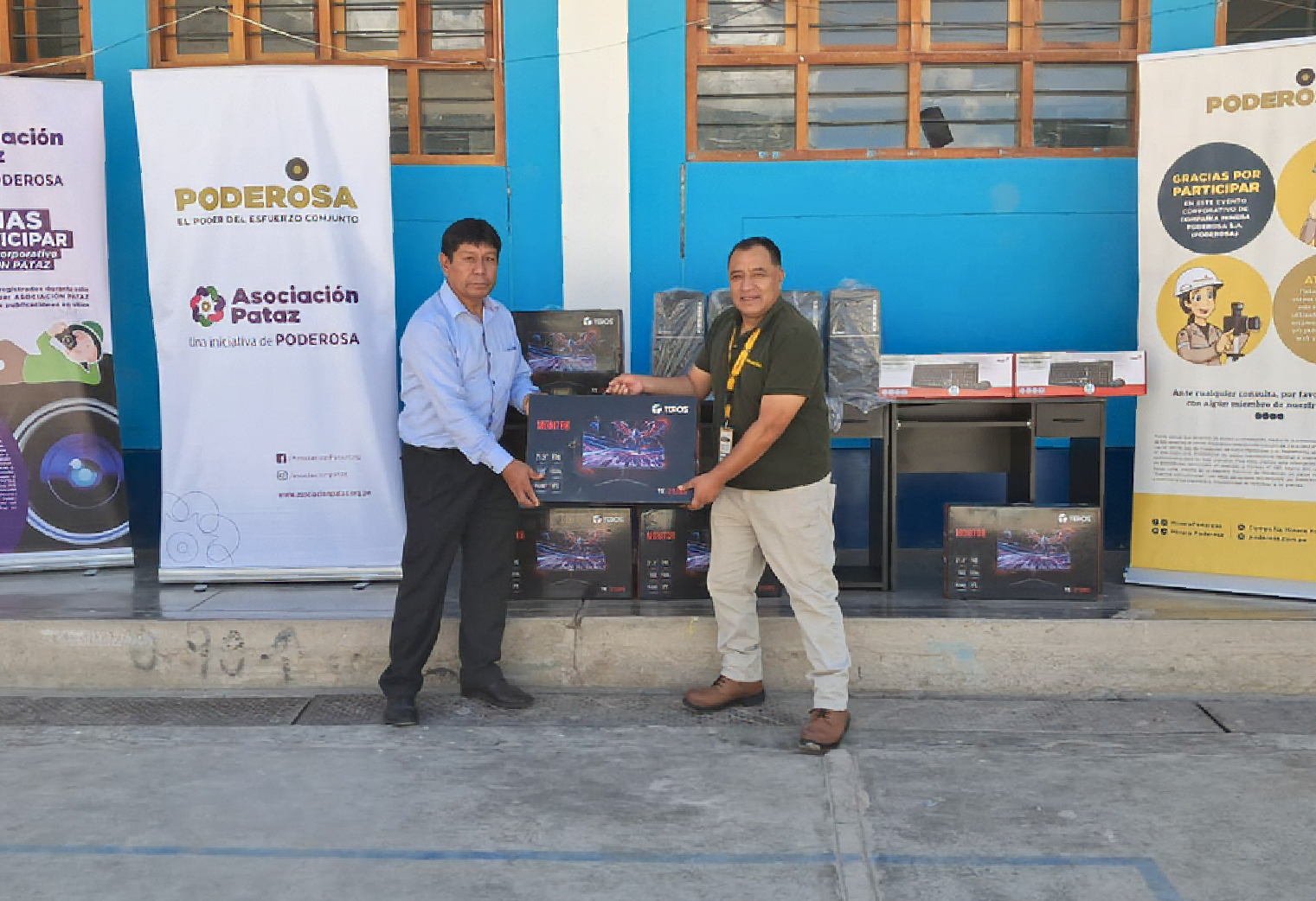 Poderosa fortalece la educación en Vijus con entrega de mobiliario y equipos de cómputo